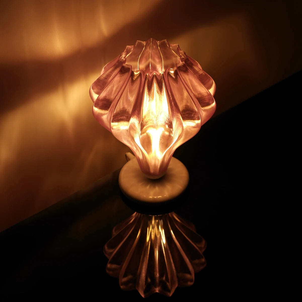 Lampa Jaskier, zapalona